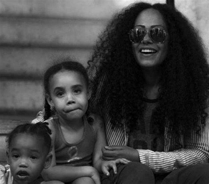 CREE SUMMER HANGS WITH HER ‘SAVAGES’