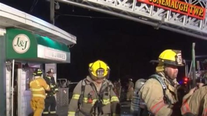 Crews respond to fire at Jim and Jimmies