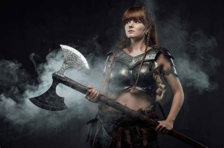 D&D 5E - Does extra-attack work with bows and crossbows?