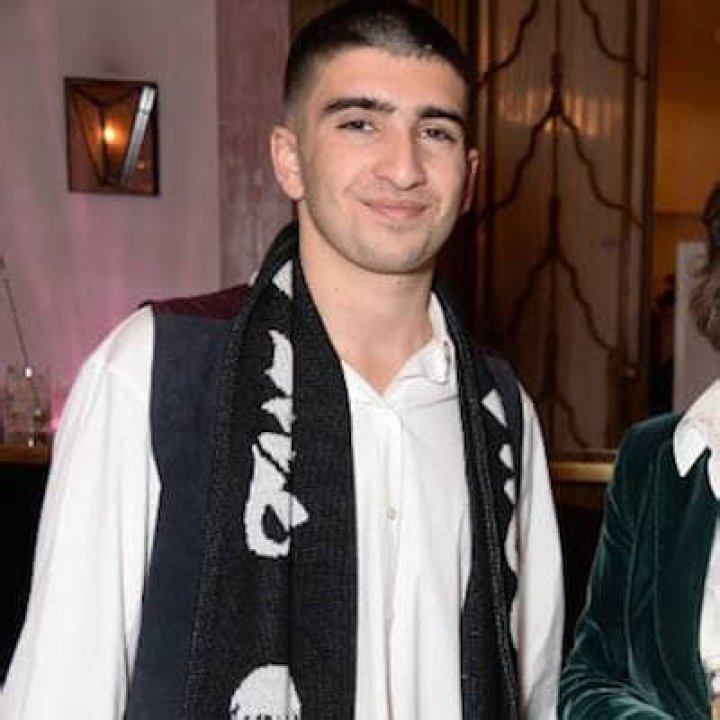 Darius John Rubin-Bio, Net Worth, Height, Single, Nationality, Facts