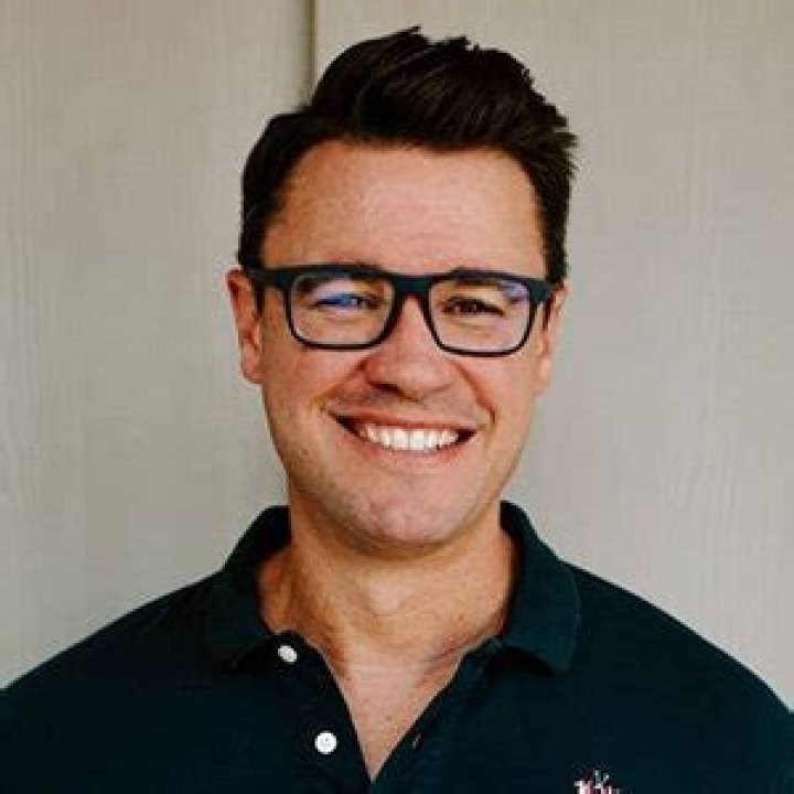 Dave Hollis Net Worth 2024