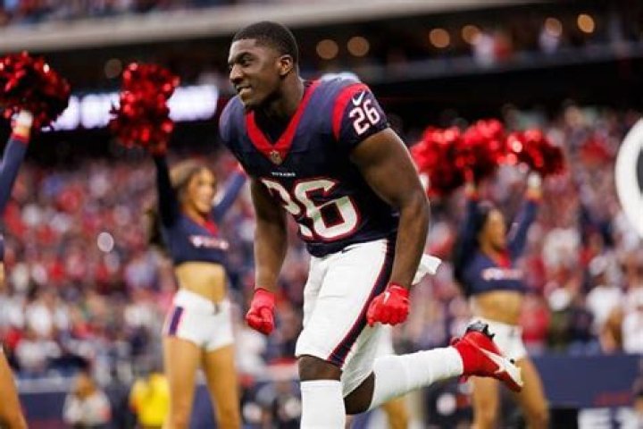 Devin Singletary Bio, Age, Height, Wife, Salary, Net Worth, NFL