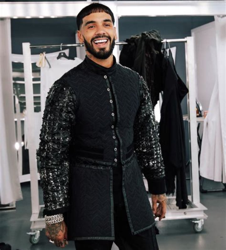 Discovering Anuel AA's Height: More Than Just A Number