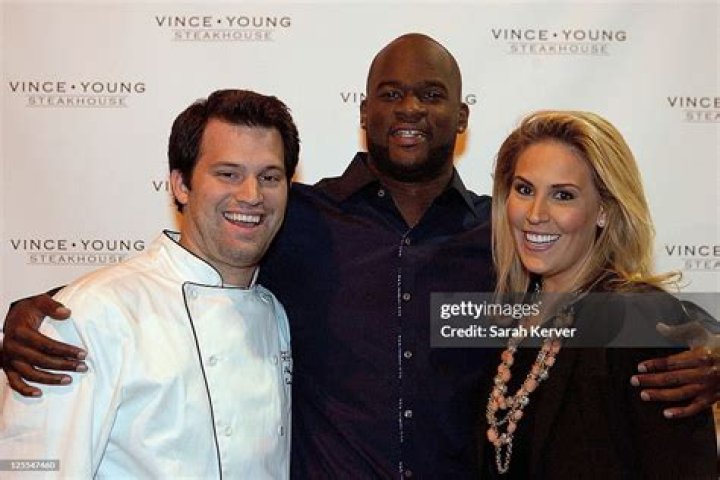 Discovering The Life Of Vince Young's Wife
