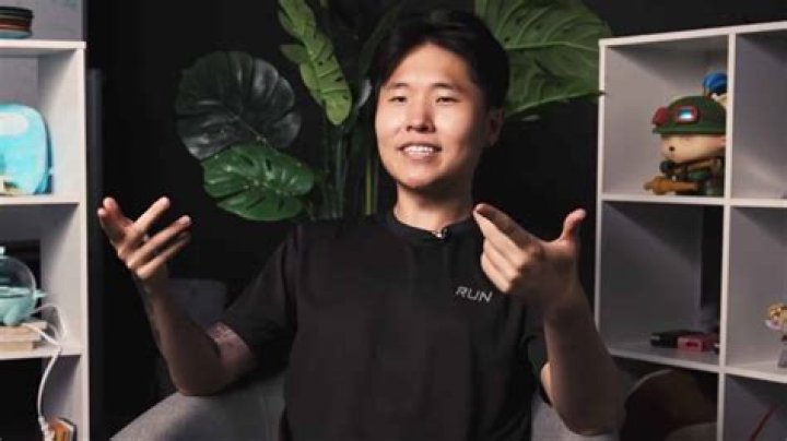 Disguised Toast explains surprise exit from Twitter over mental health concerns