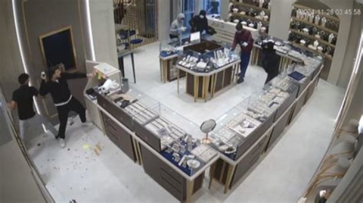 	DNA TEST USED IN THEFT CASE SUSPECT CHARGED WITH JEWELRY-STORE HEISTS	