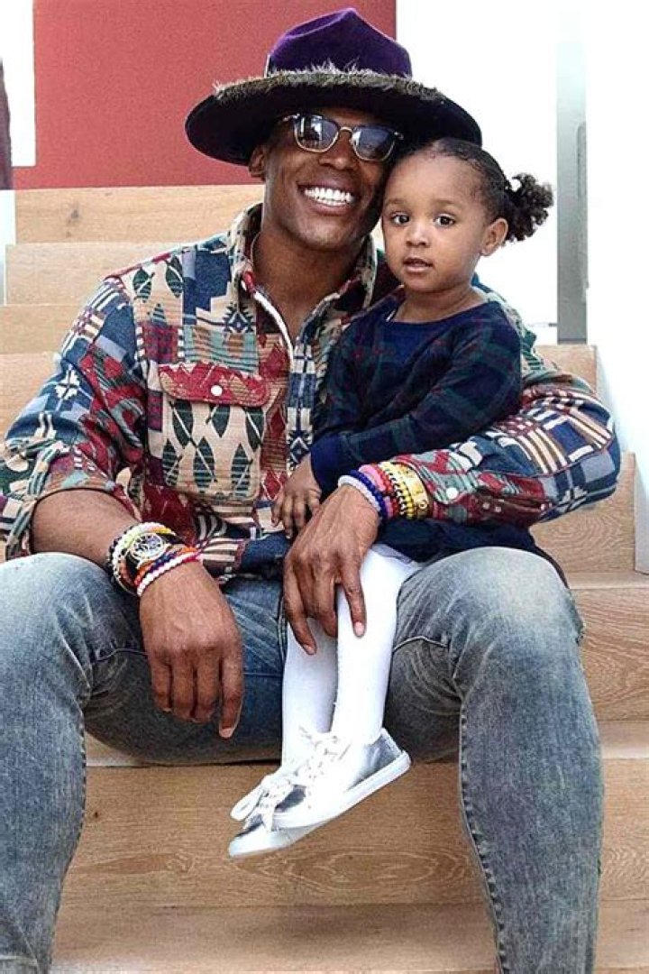 DOES CAM NEWTON HAVE A CHILD WITH INSTAGRAM MODEL LA REINA SHAW?