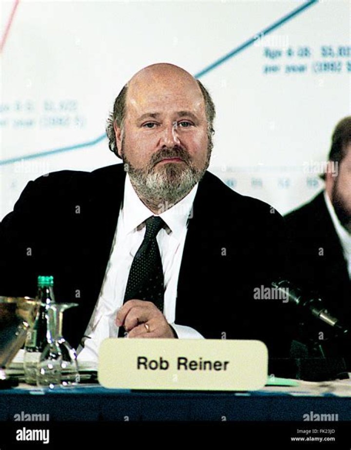 Does Tom Hanks Smoke? Uncovering His Smoking Habits