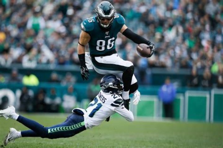 	Dolphins face Eagles standout tight end Zach Ertz without their starting safety	