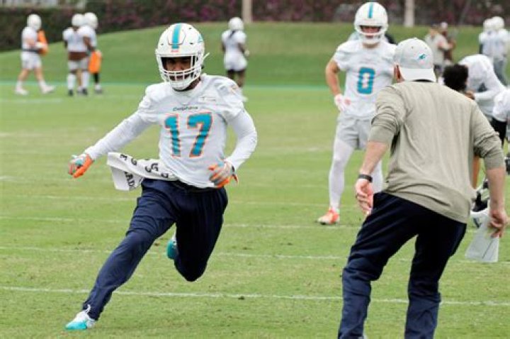 	Dolphins prepare for playoff game against Kansas City Chiefs | PHOTOS	