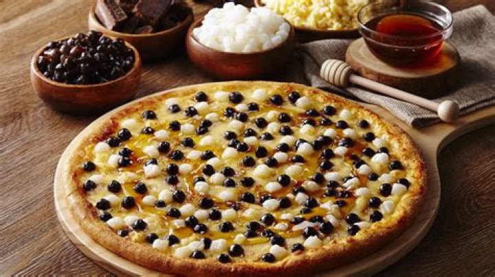 Domino’s cooks up pie with bubble tea-inspired toppings