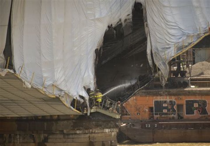 Downtown Pittsburgh bridge closed indefinitely after fire