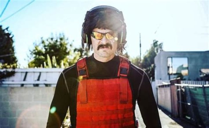Dr Disrespect roasts Modern Warfare campers with crazy impression