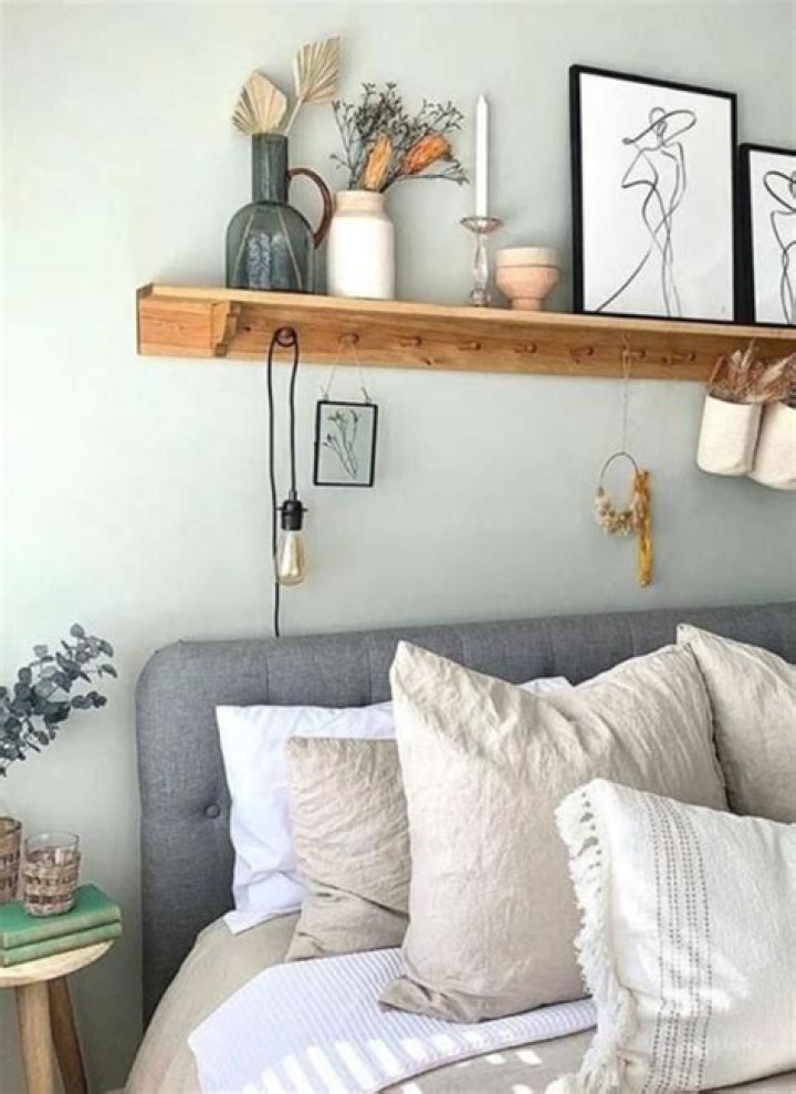 	DRESS THE BED INSTEAD OF MAKE IT	