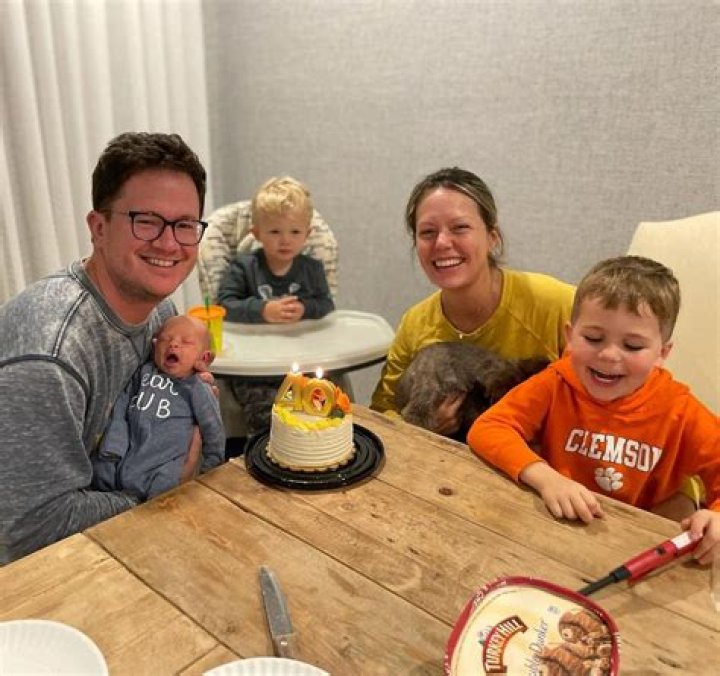 Dylan Dreyer Bio, Age, Height, Husband, Parents, Kids, Salary, Net Worth