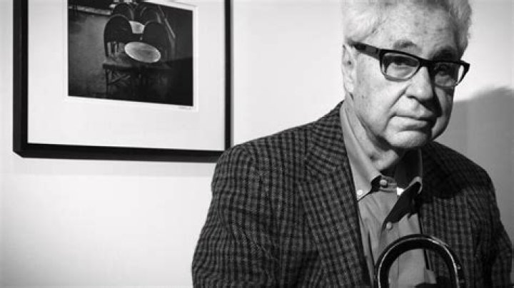 Elliott Erwitt Mort