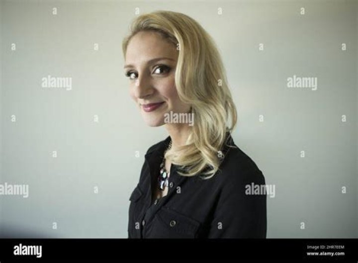 Emilie Blum Husband, Married, Wife, Wiki, Age, Bio (Jonathan Blum Wife)