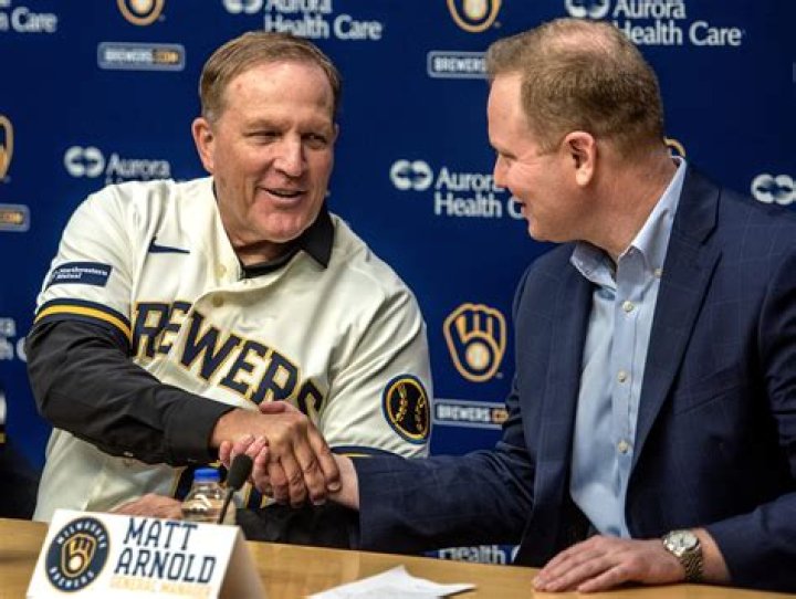 	Ex-Marlins World Series hero Craig Counsell named Brewers manager	