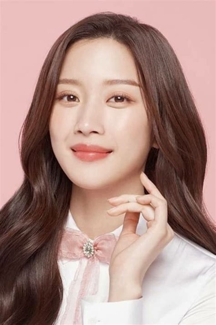 Exploring Mun Ka Young's Relationships: A Journey Through Love And Life