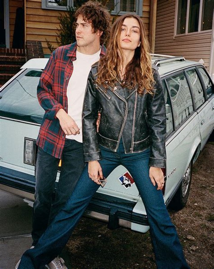 Exploring The Life Of Andrew VanWyngarden's Wife