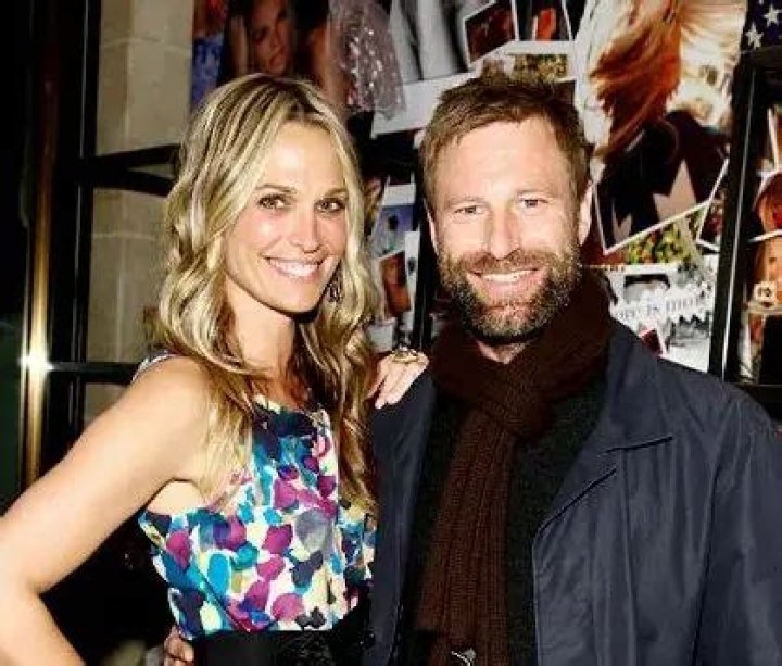 Exploring The Life Of Emily Cline: Aaron Eckhart's Wife