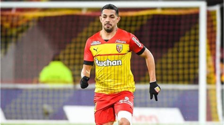 Facundo Medina scores for RC Lens in 2-2 draw vs. Marseille