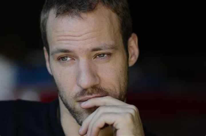 Falk Hentschel Biography