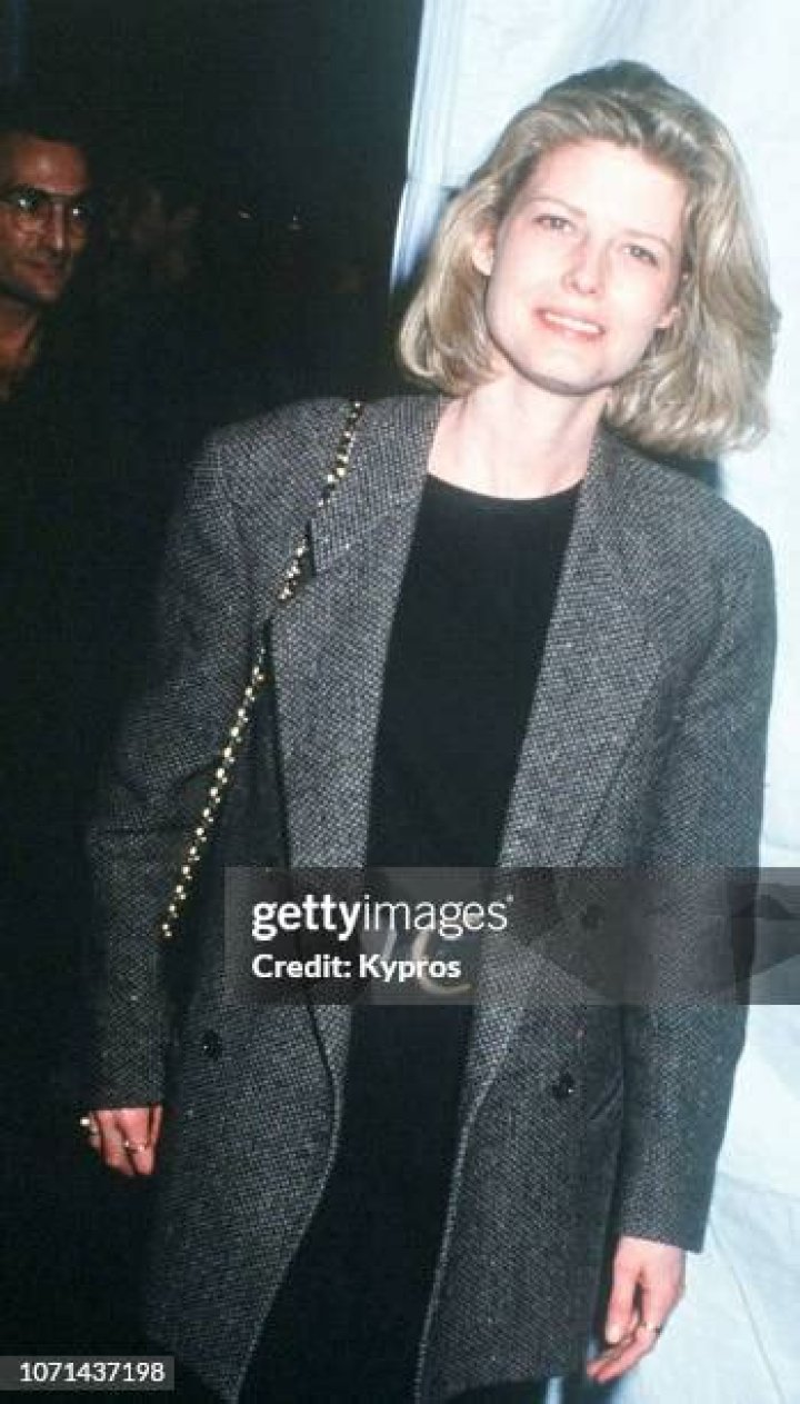 Fawn Hall Net Worth | Age, Height, Weight, Dating And More