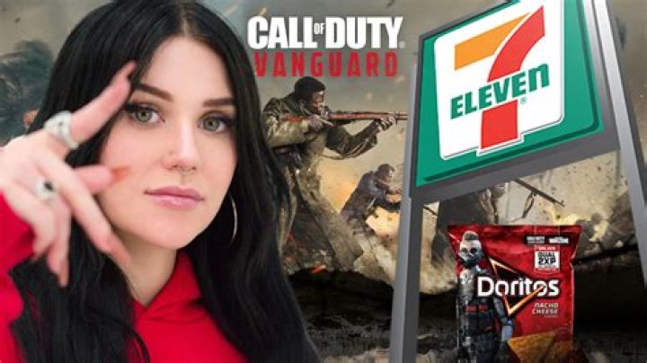 FaZe Kalei stuns 7-Eleven staff after calling for CoD Vanguard 2XP Doritos bags