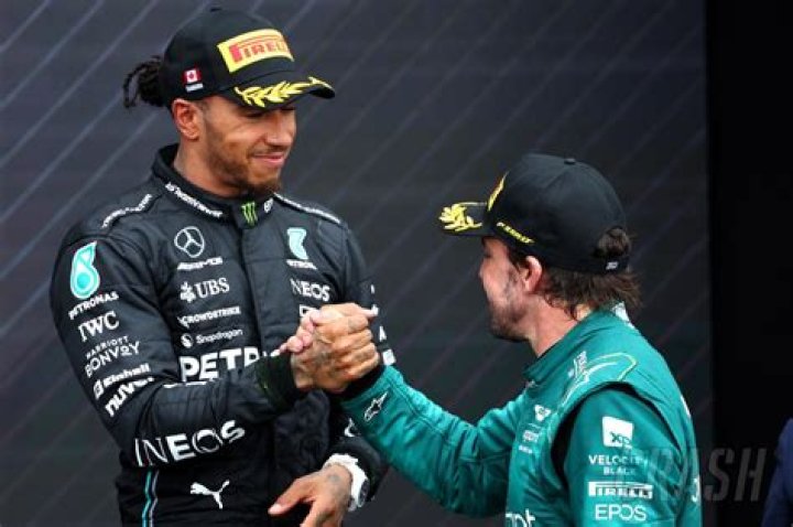 Fernando Alonso “trying to position himself” for Lewis Hamilton’s Mercedes spot | F1
