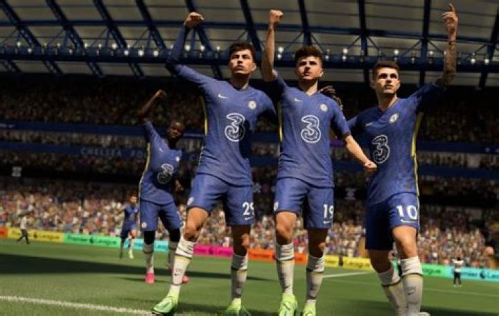FIFA 22: How to Do Floated Cross