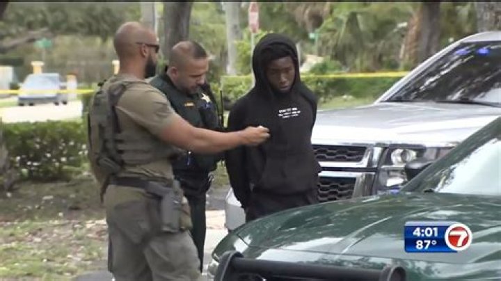 	Final two suspects held in Lauderdale Lakes restaurant robbery	