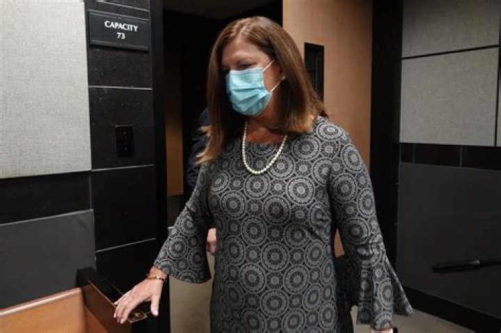 	Former Boca Raton Mayor Susan Haynie admits she misused her office; corruption charges dropped	
