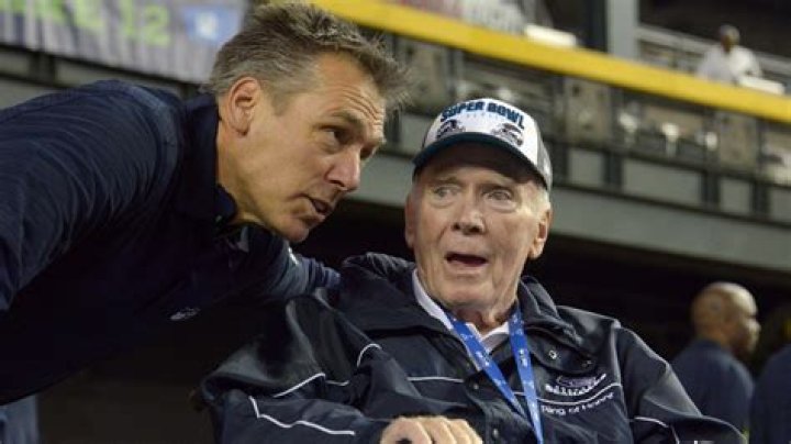 	Former Seahawks, Rams coach Chuck Knox dies at 86	