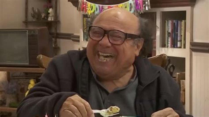 Frank From It’s Always Sunny in Philadelphia Tries to Win Squid Game