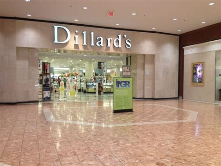 	GALLERIA TO GET A DILLARD STORE	