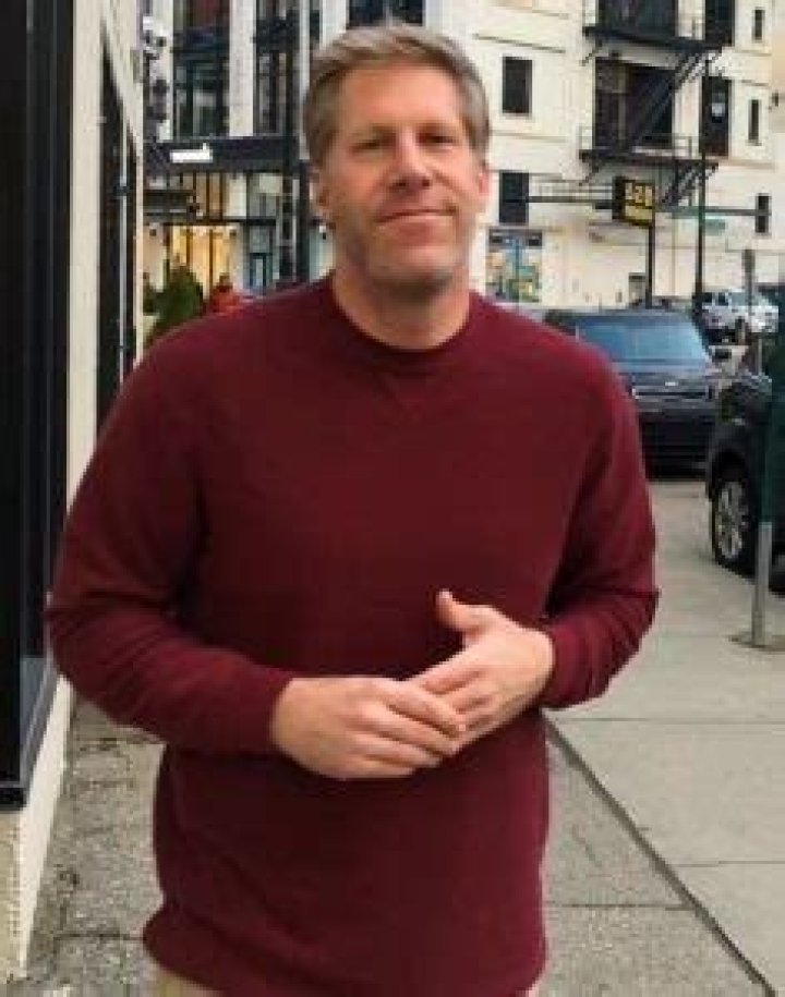 Hank Winchester Bio, Age, Height, Partner, Salary, Net Worth, WDIV-TV