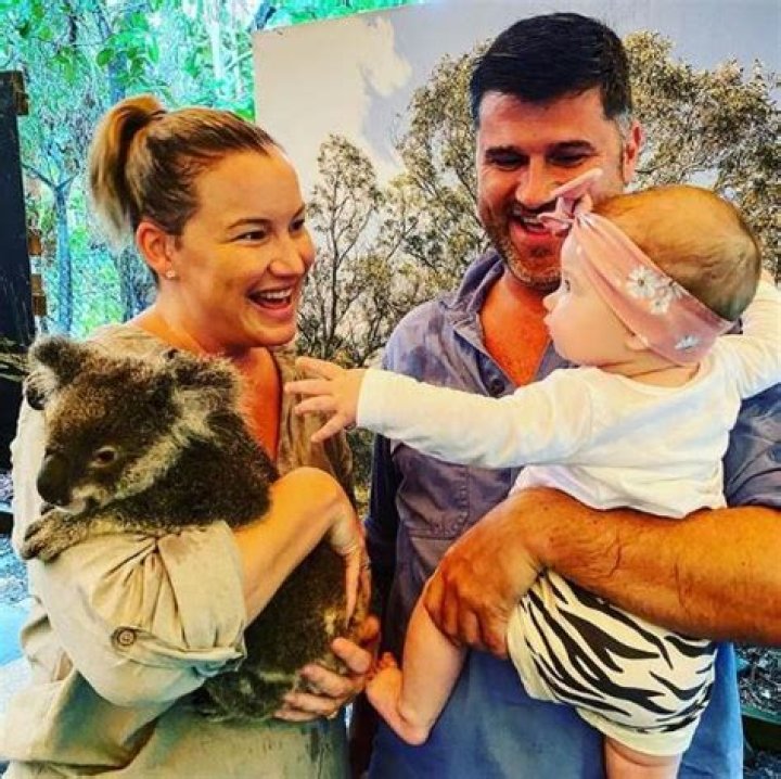 Hannah Ferrier Age, Bio Wiki, Birthday, Height【 Married Husband 】