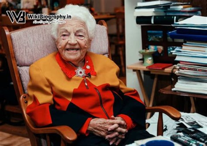 Hazel McCallion: Wiki, Bio, Age, Net Worth, Husband, Death, News
