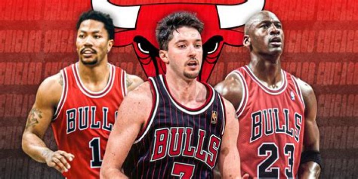 	Heat retain VP Adam Simon after overtures from Bulls	