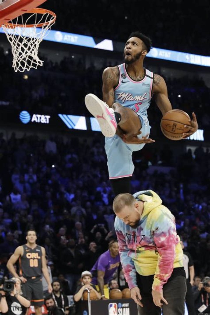 	Heat’s Derrick Jones Jr. invited to return to All-Star dunk contest	