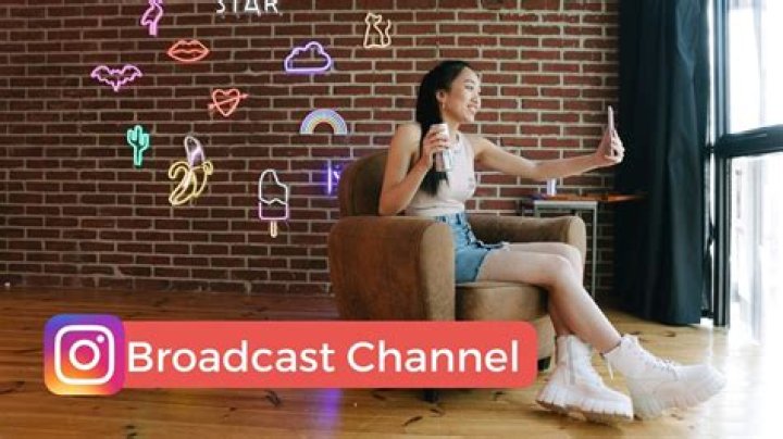 How do Celebrities connect with Fans on Instagram?
