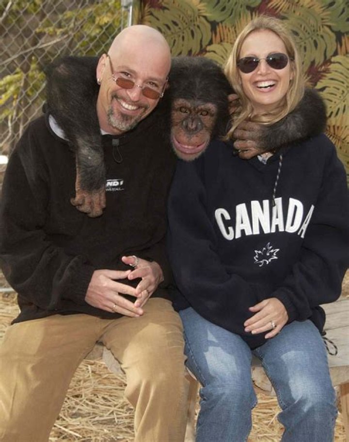 How Old Is Howie Mandel's Wife
