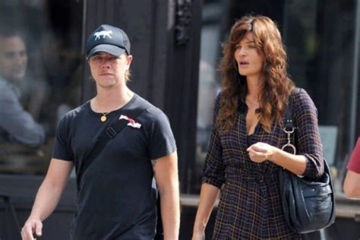 How Strong Is Helena Christensen's Relationship with Paul Banks? Are they Married? Children