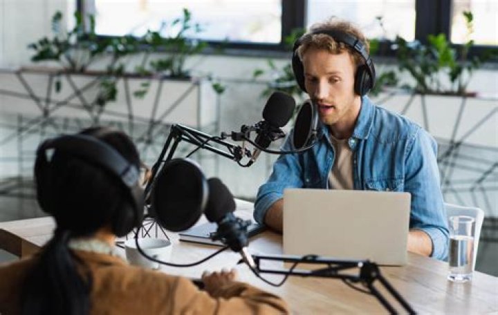 How to Become a Podcast Editor: A Beginner's Guide