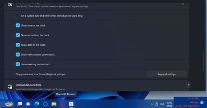How to Customize the System Tray Clock on Windows