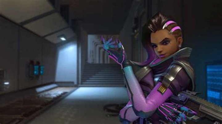 How to get Overwatch Sombra Golden Gun Spray
