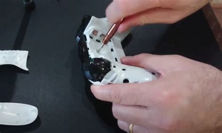 How to Take Apart Your Xbox One Controller