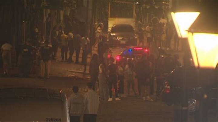 Hundreds out overnight; Street fight, open drinking caught on camera in Baltimore