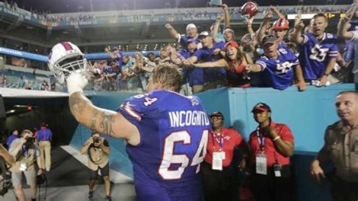 	Infamous former Miami Dolphin Richie Incognito says he’s retiring	